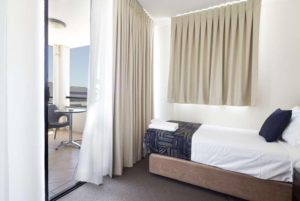 West End Central Apartments Brisbane Room photo